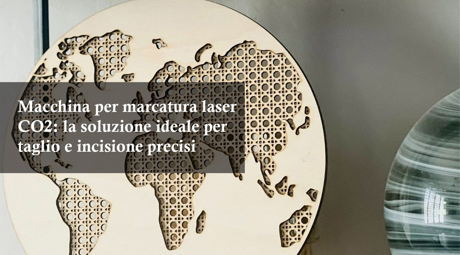 Macchina per marcatura laser CO2: la soluzione ideale per taglio e incisione precisi
